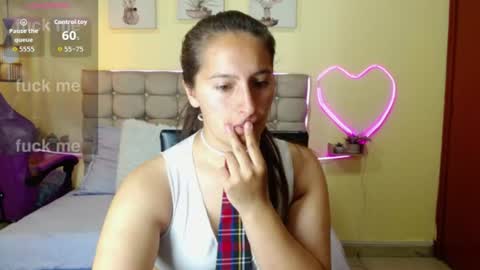 Snapshot of sharon_makelove chatting on July 19, 2026, 2:32 pm ESTEFI online show from July 19, 2026, 2:32 pm