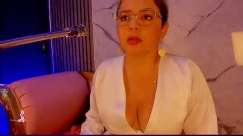 shayra_boobs2 online show from July 5, 2026, 10:22 am