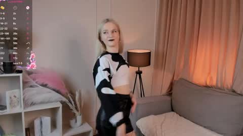Sara online show from April 25, 2026, 7:22 pm