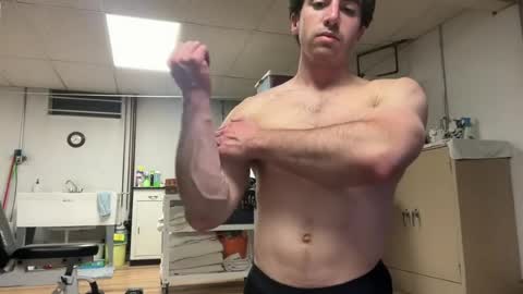shirtlesshunk15 online show from July 24, 2026, 1:14 am