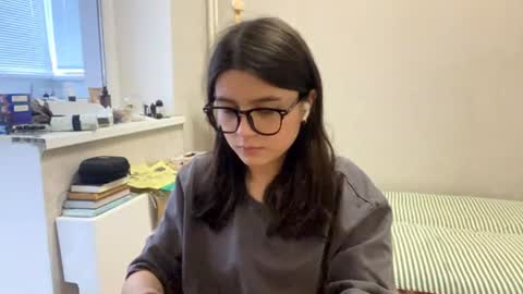 Marie online show from July 12, 2026, 1:24 pm