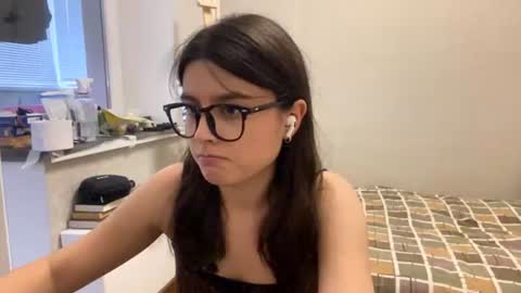 Marie online show from July 28, 2026, 3:21 pm