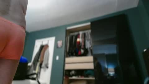 shutterbug989 online show from June 29, 2026, 12:50 am