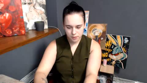 shy_lil online show from July 1, 2026, 1:13 pm