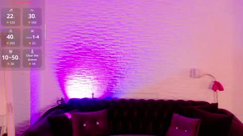 siennashinee online show from July 2, 2026, 7:09 pm