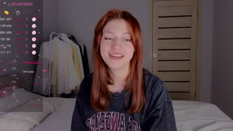 Snapshot of silly___woman chatting on May 14, 2026, 8:15 pm silly___woman online show from May 14, 2026, 8:15 pm