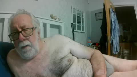 sillyoldman45221063 online show from July 24, 2026, 9:57 pm