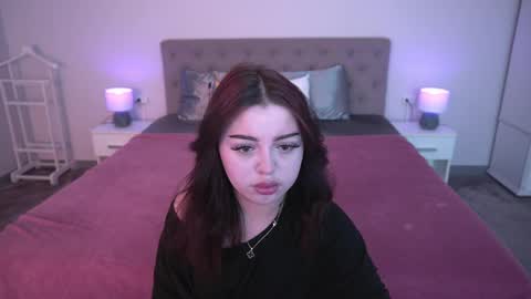 Kira online show from June 4, 2026, 12:44 pm