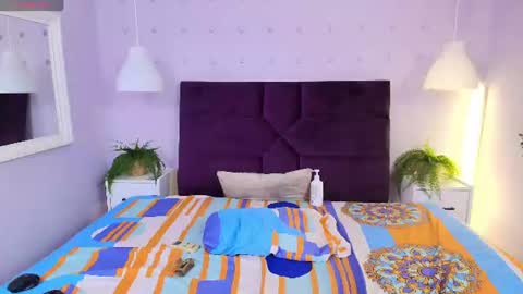 sirenyrouss online show from June 11, 2026, 2:53 am
