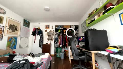 siriss_boyrag online show from July 28, 2026, 2:24 pm