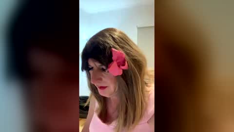 sissyanna2021 online show from April 18, 2026, 9:13 am