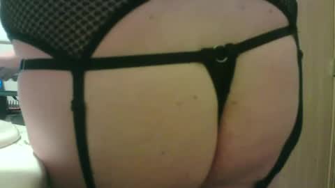 Snapshot of sissycrissy4545 chatting on May 19, 2026, 9:37 am sissycrissy4545 online show from May 19, 2026, 9:37 am