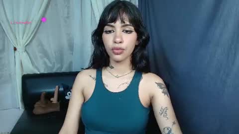 Snapshot of skinny_emily chatting on June 25, 2026, 11:09 pm Emily Rojas online show from June 25, 2026, 11:09 pm