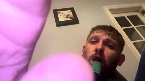 skuzzy25 online show from May 7, 2026, 8:25 pm