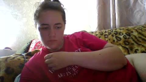 skyressie333 online show from August 3, 2026, 2:21 am