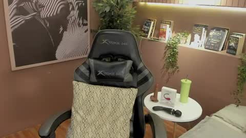 Snapshot of skyylee_ chatting on June 3, 2026, 1:57 pm abby online show from June 3, 2026, 1:57 pm