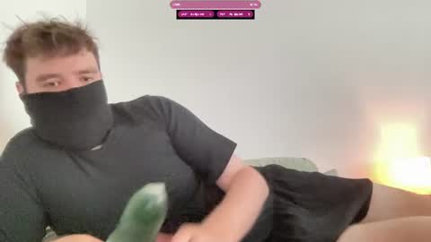 Snapshot of slowbeepi chatting on August 2, 2026, 12:03 pm slowbeepi online show from August 2, 2026, 12:03 pm