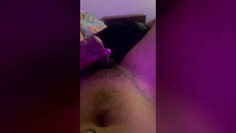 slutty_bull online show from June 28, 2026, 1:28 pm