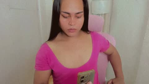 sluttyjaya online show from July 19, 2026, 2:15 am