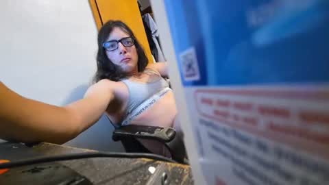 sluttywolfboi online show from July 26, 2026, 1:03 am