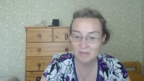 smart_rose online show from July 18, 2026, 12:09 pm