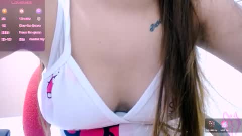 smeralda_24 online show from January 8, 2026, 2:03 am