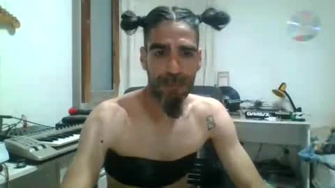 willy online show from July 4, 2026, 10:27 pm