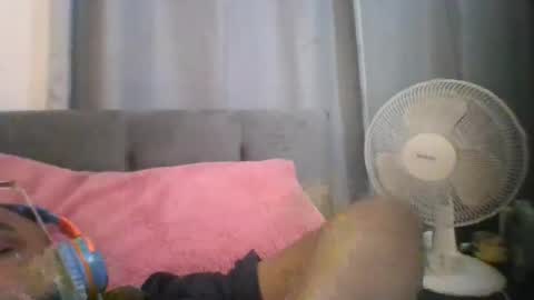 smoketina19 online show from May 22, 2026, 4:41 am