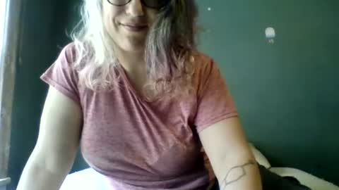 snack05 online show from June 25, 2026, 4:22 pm
