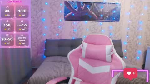 SnowWhate 00 online show from July 20, 2026, 7:49 pm