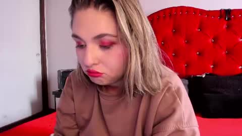 Sofia  bella online show from June 24, 2026, 5:56 pm
