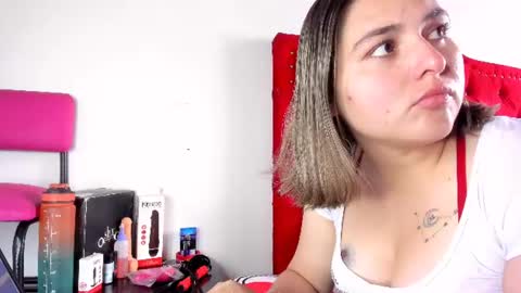Sofia  bella online show from July 25, 2026, 7:33 pm