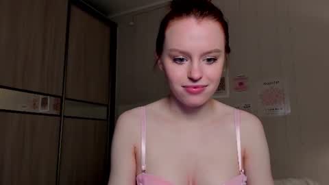 Snapshot of sofia_flowers chatting on July 12, 2026, 2:52 pm sofia_flowers online show from July 12, 2026, 2:52 pm
