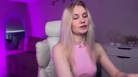 Snapshot of sofia_kenwood_ chatting on April 30, 2026, 3:13 am Sofia online show from April 30, 2026, 3:13 am