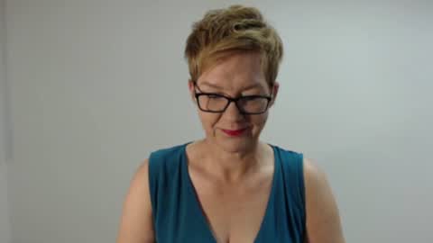 Sofie Velvet online show from July 24, 2026, 7:50 am