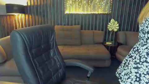 sofii_darling online show from July 26, 2026, 4:36 pm