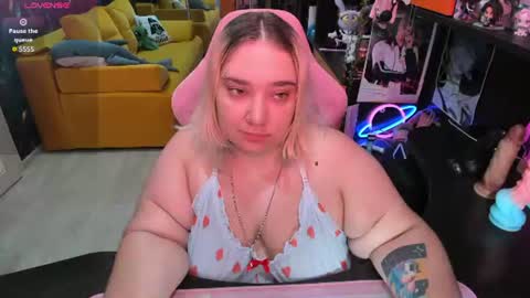 Sofie online show from July 24, 2026, 3:04 am