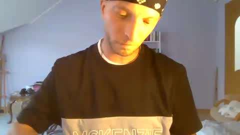 solid_flow online show from August 3, 2026, 4:11 pm