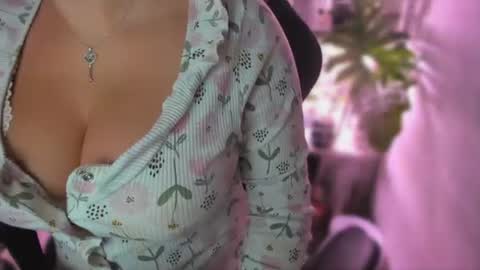 Gaby Solis online show from August 1, 2026, 5:23 pm