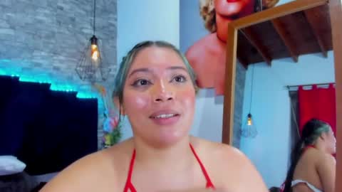 Snapshot of sophia_brunett chatting on April 14, 2026, 12:05 am Sophia online show from April 14, 2026, 12:05 am