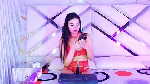 Sophie  online show from May 3, 2026, 3:23 am
