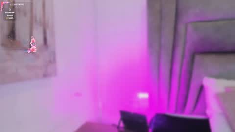 Sophie  online show from July 25, 2026, 11:08 am