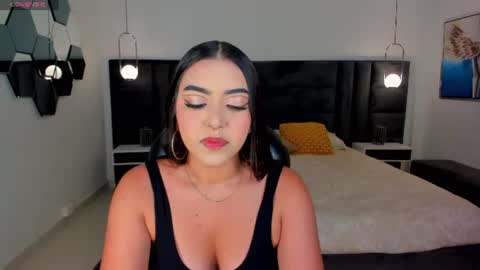 Snapshot of sophielanne chatting on August 2, 2026, 4:22 am Sophie online show from August 2, 2026, 4:22 am