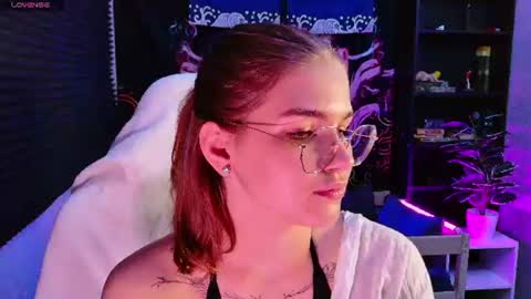 Sophie online show from July 19, 2026, 8:12 pm
