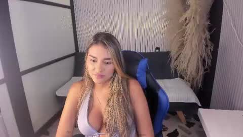 sophiewatson_ online show from June 24, 2026, 2:05 pm