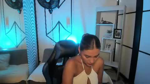 sophiewatson_ online show from July 2, 2026, 12:55 pm