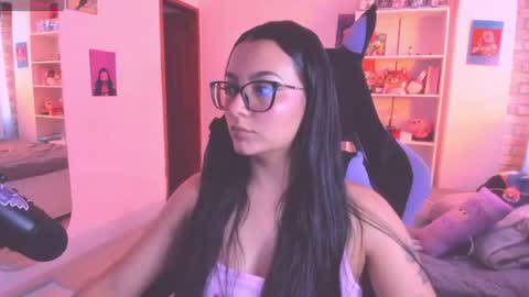 Lili online show from July 12, 2026, 4:42 pm