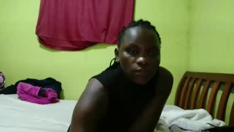 Snapshot of spicy_bella69 chatting on May 16, 2026, 8:07 pm spicy_bella69 online show from May 16, 2026, 8:07 pm