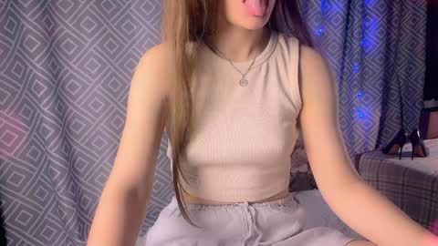 Snapshot of squirtle_vs_muk chatting on June 5, 2026, 7:03 am Im starting to stream at 300 GMT Fansly online show from June 5, 2026, 7:03 am