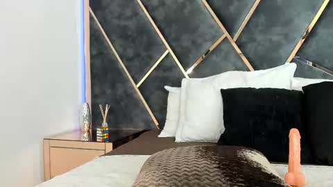 Stacie online show from July 17, 2026, 6:24 pm
